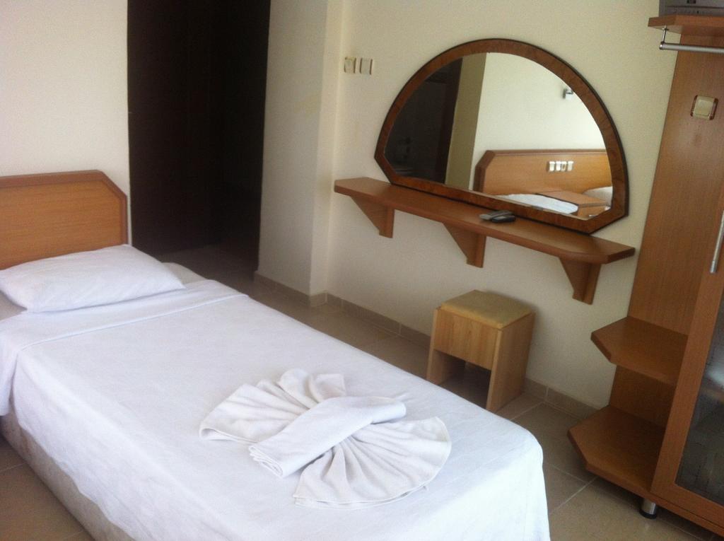 Besik Hotel Fethiye Exteriör bild